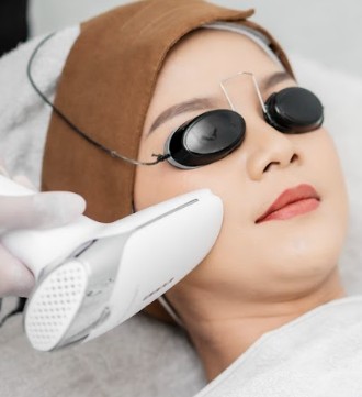 Facial Detox + IPL